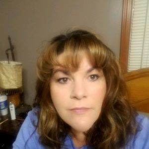 Meet your Posher, Stephhani